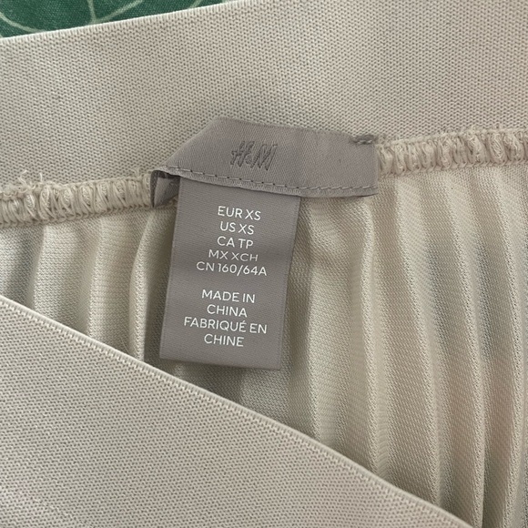 H&M Midi Skirt - Picture 4 of 4